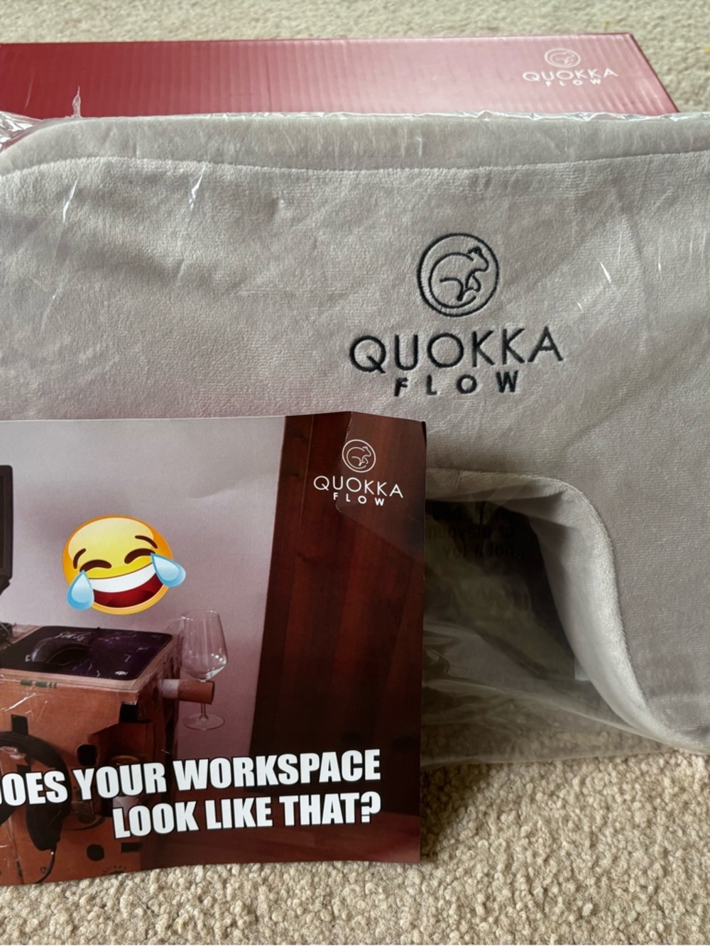 Quokka Flow Memory Foam Knee Pillow in Light Gray